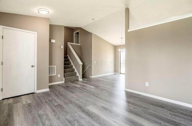 2737 Raphael Drive, Columbus, OH 43232