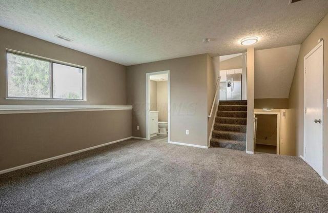 2737 Raphael Drive, Columbus, OH 43232