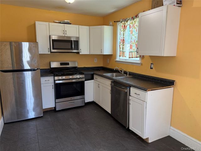 109 Myrtle Avenue, New Windsor, NY 12553