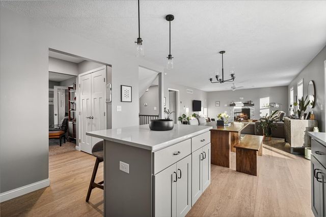 1727 Eide Road, Bloomington, IL 61704