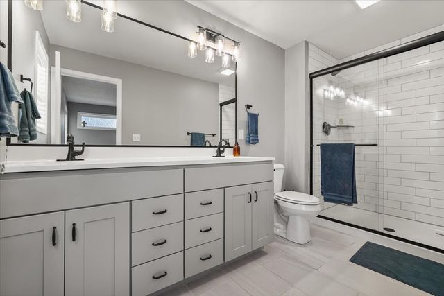 1727 Eide Road, Bloomington, IL 61704