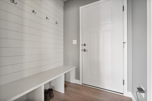 1727 Eide Road, Bloomington, IL 61704