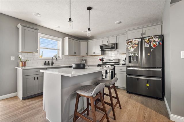 1727 Eide Road, Bloomington, IL 61704