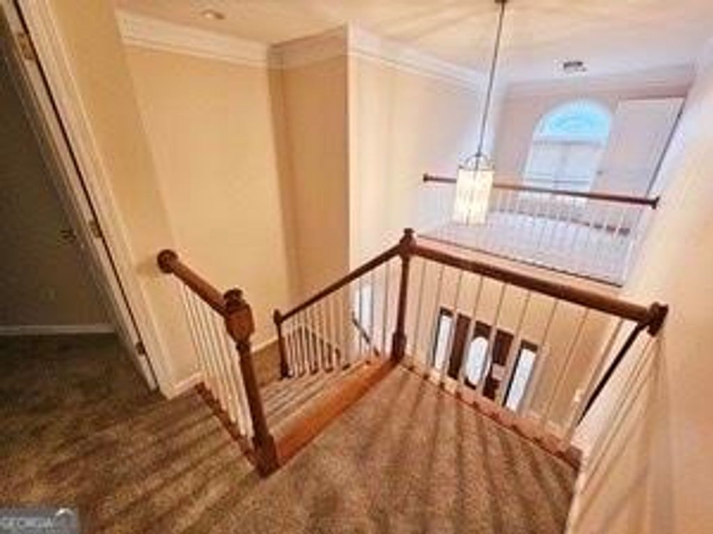 Image 10 of property listing at 1402 Aramore Drive SE, Conyers, GA 30013
