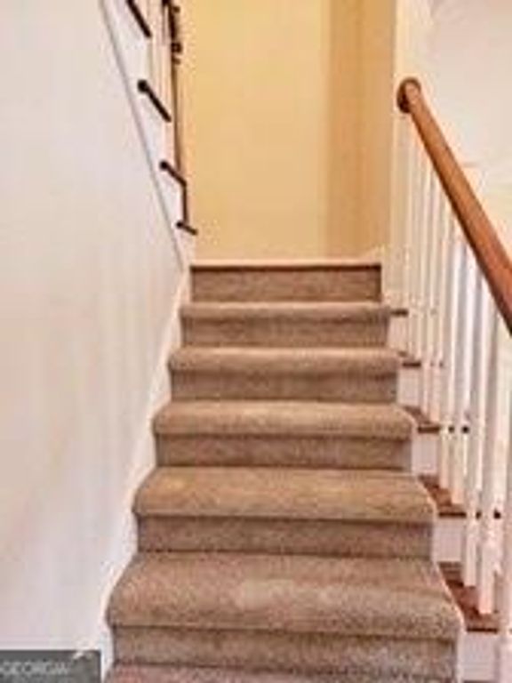 Image 11 of property listing at 1402 Aramore Drive SE, Conyers, GA 30013