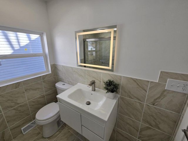 4578 N 127th STREET, Butler, WI 53007