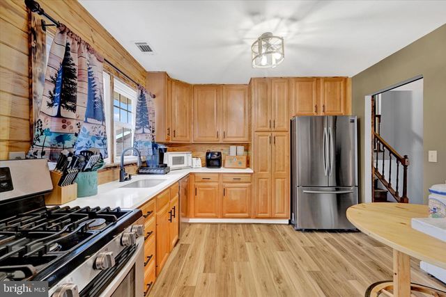 5824 OAKLAND RD, Baltimore, MD 21227