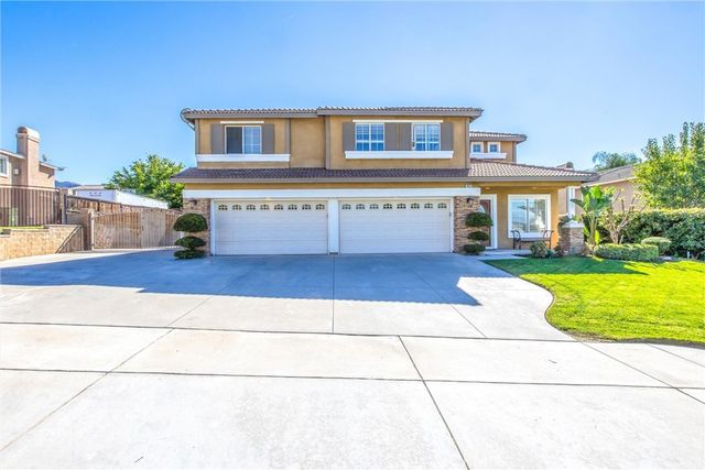 7813 Santa Angela, Highland, CA 92346