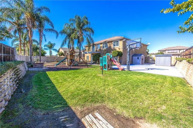 7813 Santa Angela, Highland, CA 92346