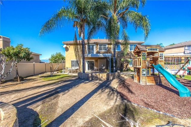 7813 Santa Angela, Highland, CA 92346