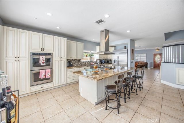 7813 Santa Angela, Highland, CA 92346