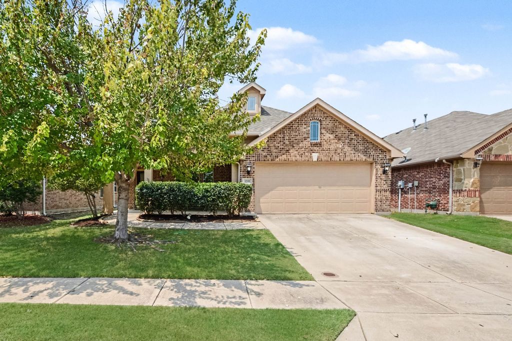 1200 Wheatear Drive, Little Elm, TX 75068