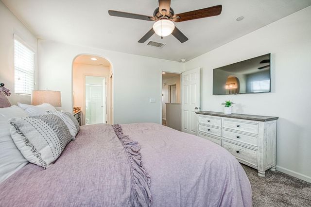 3752 Magnificent Way, Clovis, CA 93619