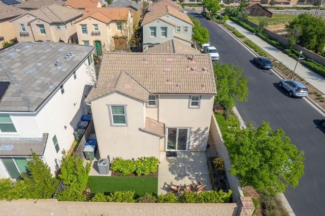 3752 Magnificent Way, Clovis, CA 93619