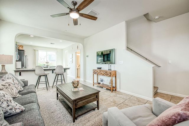 3752 Magnificent Way, Clovis, CA 93619