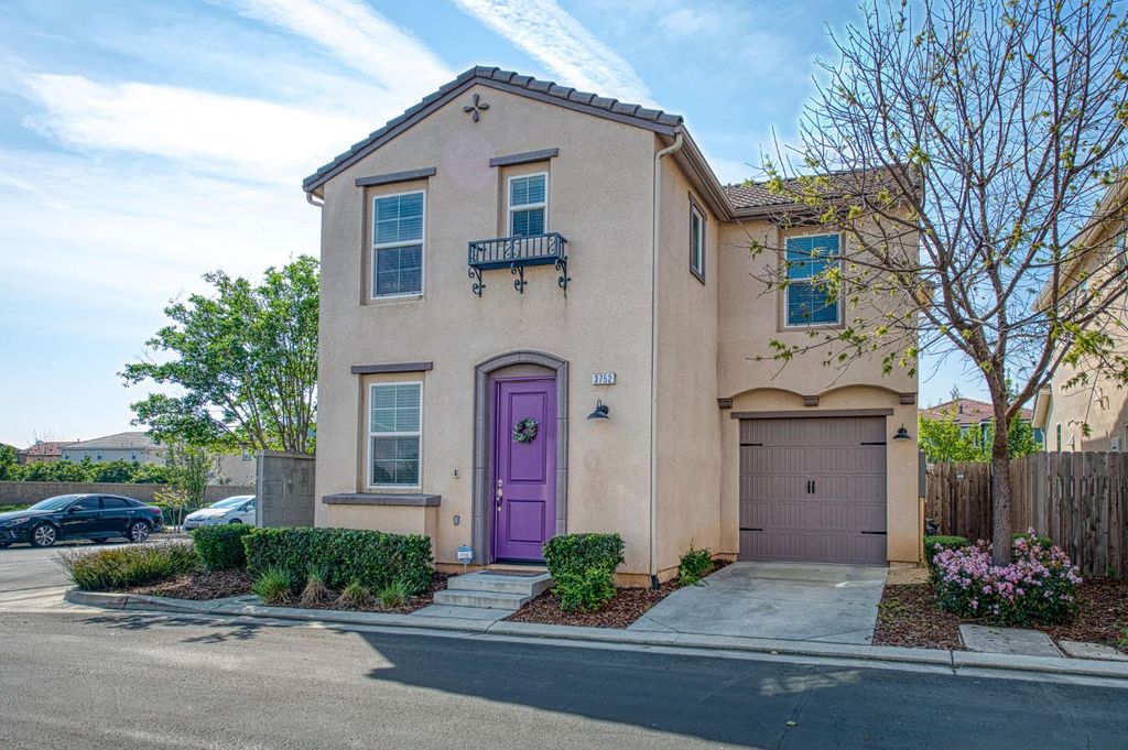 3752 Magnificent Way, Clovis, CA 93619