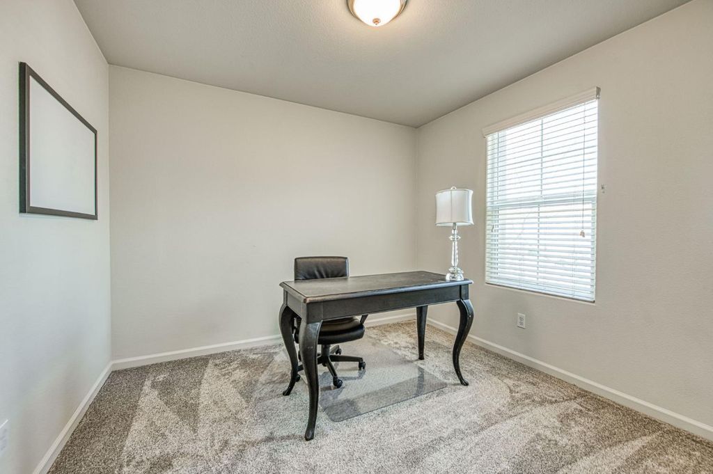 Image 18 of property listing at 3752 Magnificent Way, Clovis, CA 93619