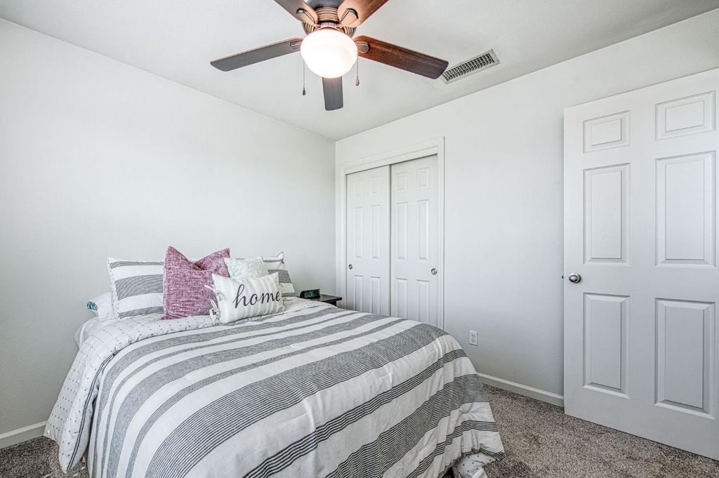 Image 22 of property listing at 3752 Magnificent Way, Clovis, CA 93619