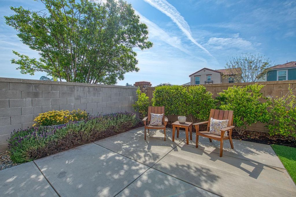 Image 26 of property listing at 3752 Magnificent Way, Clovis, CA 93619