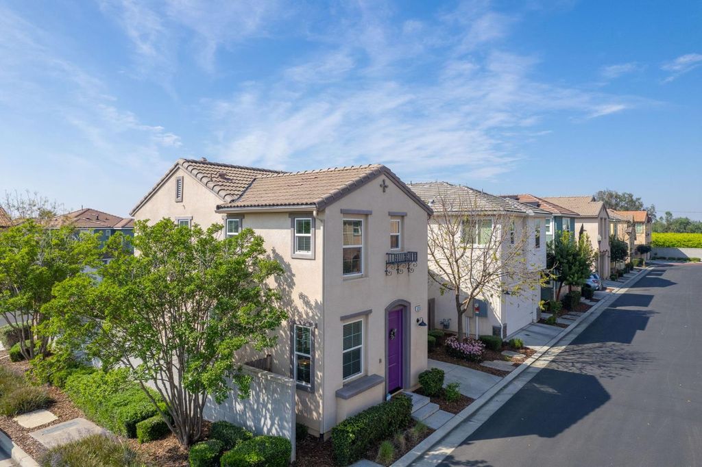 Image 32 of property listing at 3752 Magnificent Way, Clovis, CA 93619