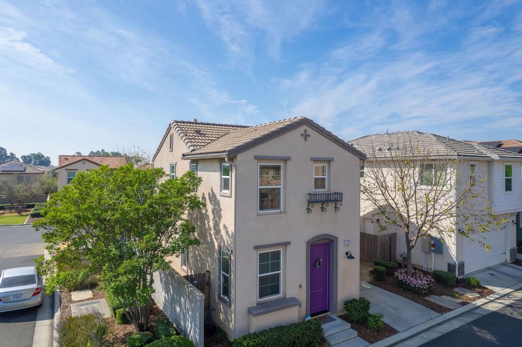 Image 33 of property listing at 3752 Magnificent Way, Clovis, CA 93619