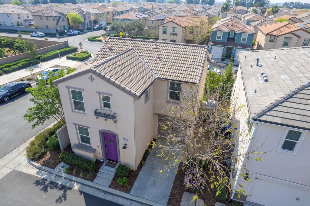 Image 36 of property listing at 3752 Magnificent Way, Clovis, CA 93619