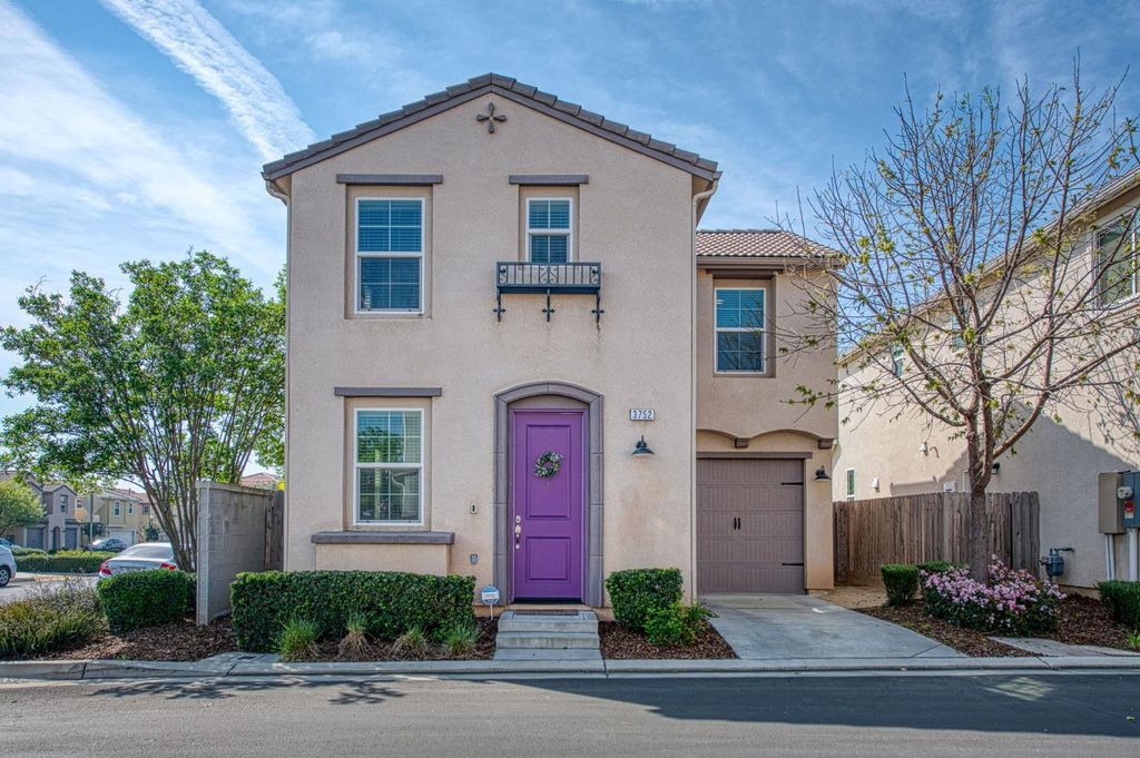 Image 46 of property listing at 3752 Magnificent Way, Clovis, CA 93619