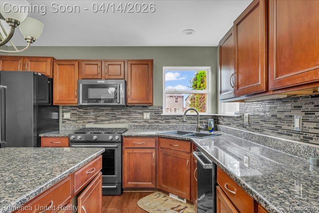 35901 Abbey Court, Romulus, MI 48174