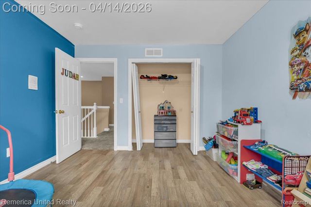 35901 Abbey Court, Romulus, MI 48174