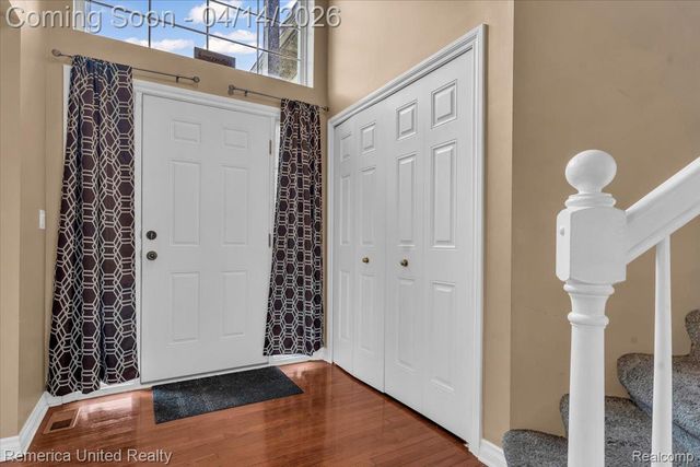 35901 Abbey Court, Romulus, MI 48174