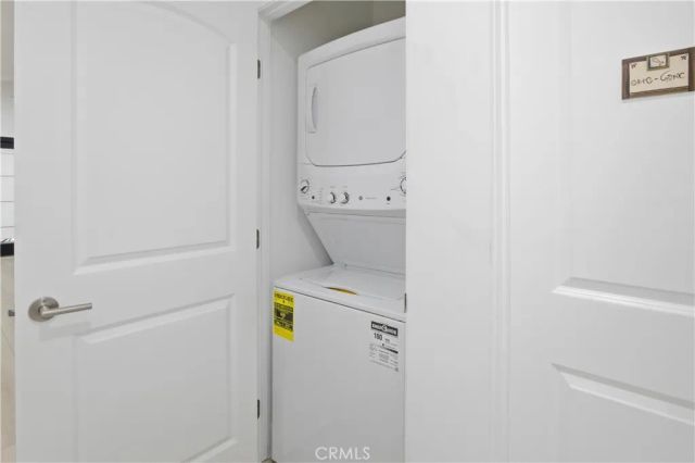 5209 Avenida Oriente Street, Tarzana, CA 91356