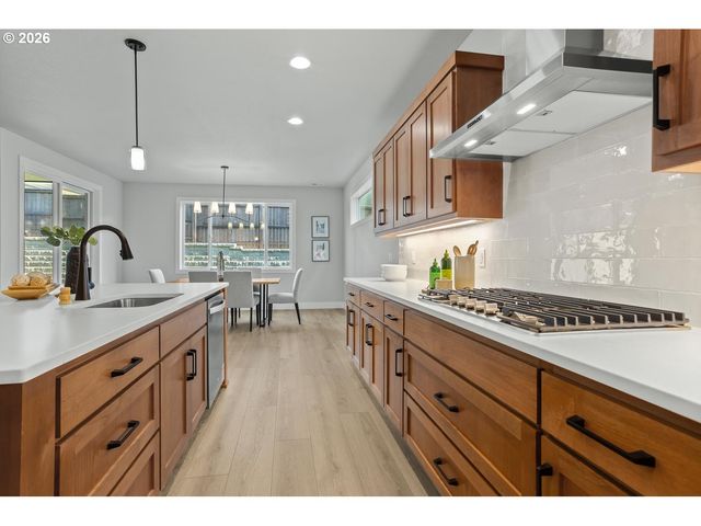7260 Sw WINDFLOWER St, Wilsonville, OR 97070