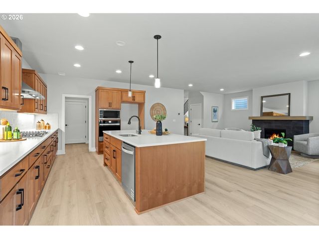 7260 Sw WINDFLOWER St, Wilsonville, OR 97070
