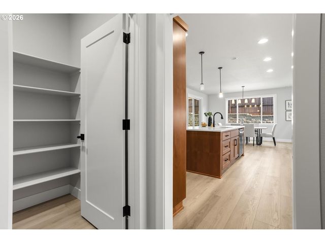 7260 Sw WINDFLOWER St, Wilsonville, OR 97070