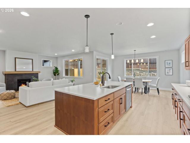 7260 Sw WINDFLOWER St, Wilsonville, OR 97070