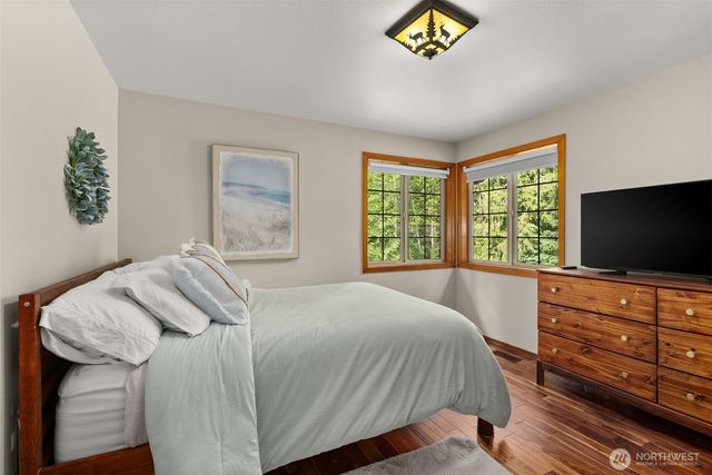 3627 Snug Harbor Road NE, Olympia, WA 98506