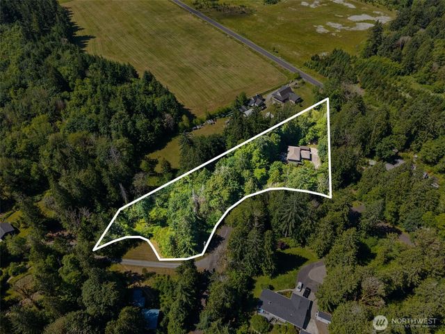3627 Snug Harbor Road NE, Olympia, WA 98506