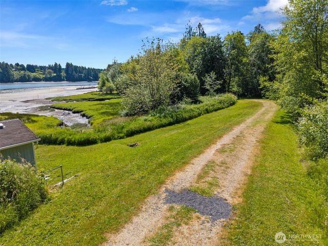 3627 Snug Harbor Road NE, Olympia, WA 98506