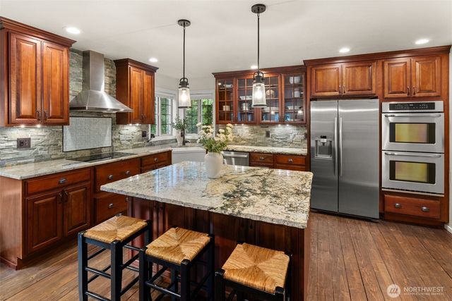 3627 Snug Harbor Road NE, Olympia, WA 98506
