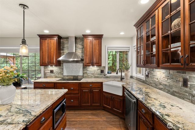 3627 Snug Harbor Road NE, Olympia, WA 98506