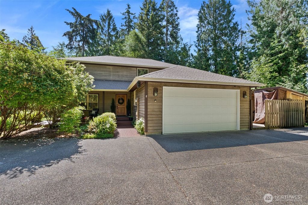 3627 Snug Harbor Road NE, Olympia, WA 98506