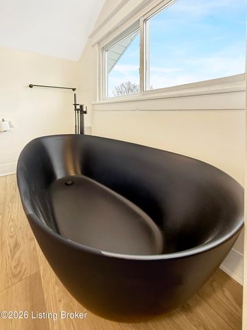 237 Glendora Ave, Louisville, KY 40212