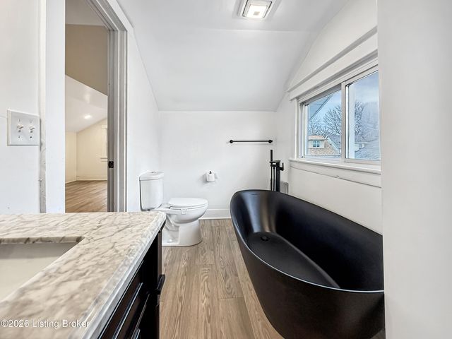 237 Glendora Ave, Louisville, KY 40212