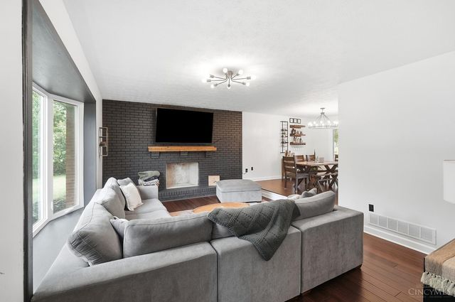 8148 Lake Shore Drive, West Chester, OH 45069