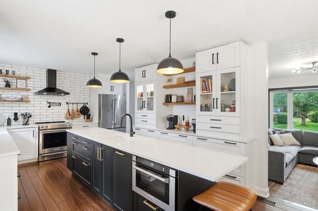 8148 Lake Shore Drive, West Chester, OH 45069
