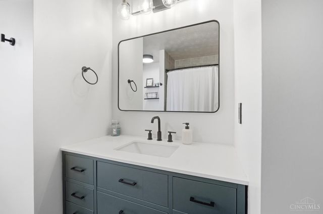8148 Lake Shore Drive, West Chester, OH 45069