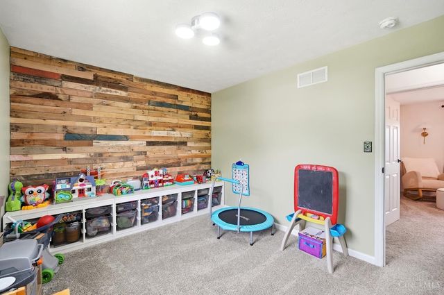8148 Lake Shore Drive, West Chester, OH 45069