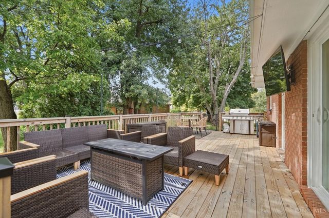 8148 Lake Shore Drive, West Chester, OH 45069