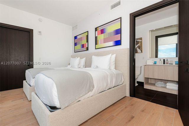 398 NE 5TH 4118, Miami, FL 33132