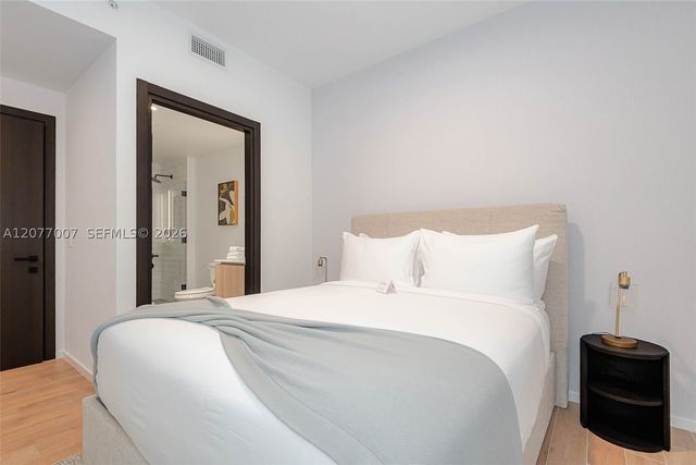 398 NE 5TH 4118, Miami, FL 33132